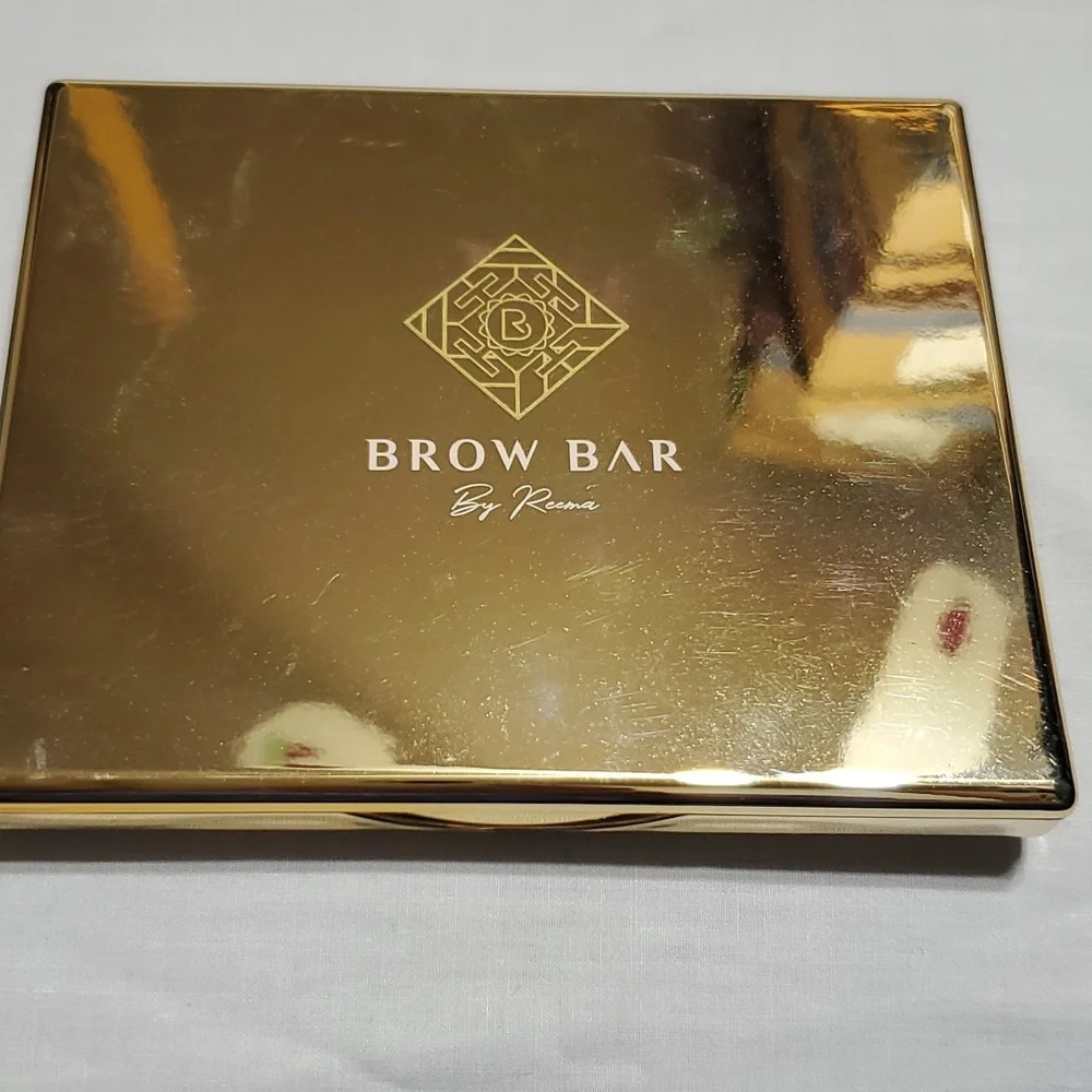 Brow bar drama queen pallet by reema